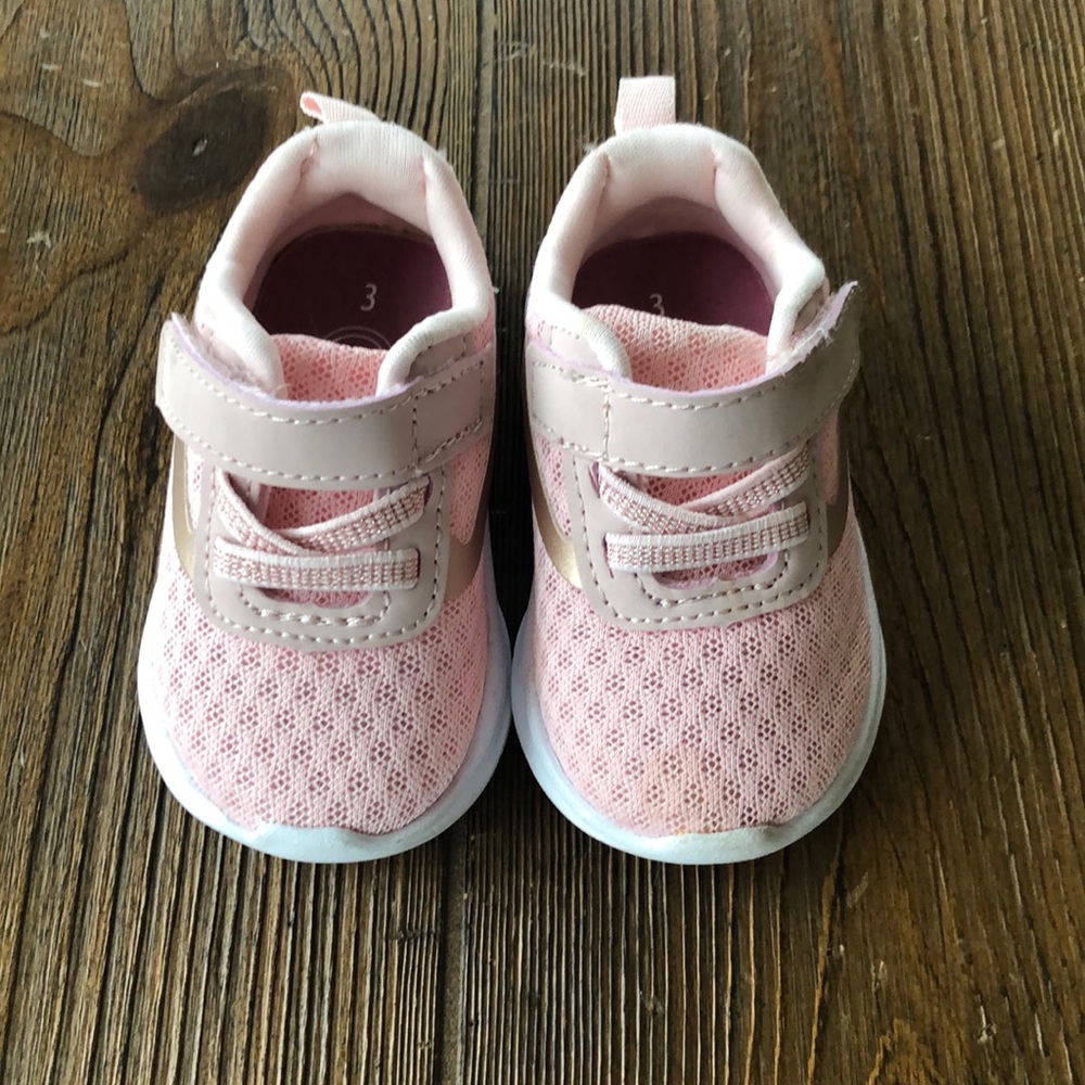 Toddler girls tennis shoe